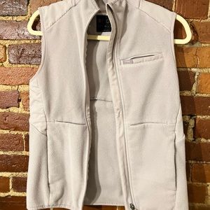 Light gray figs vest